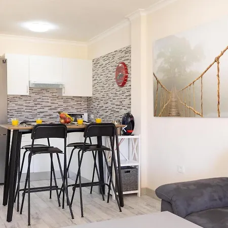 Lightbooking Marina Palace Tenerife Апартаменты *